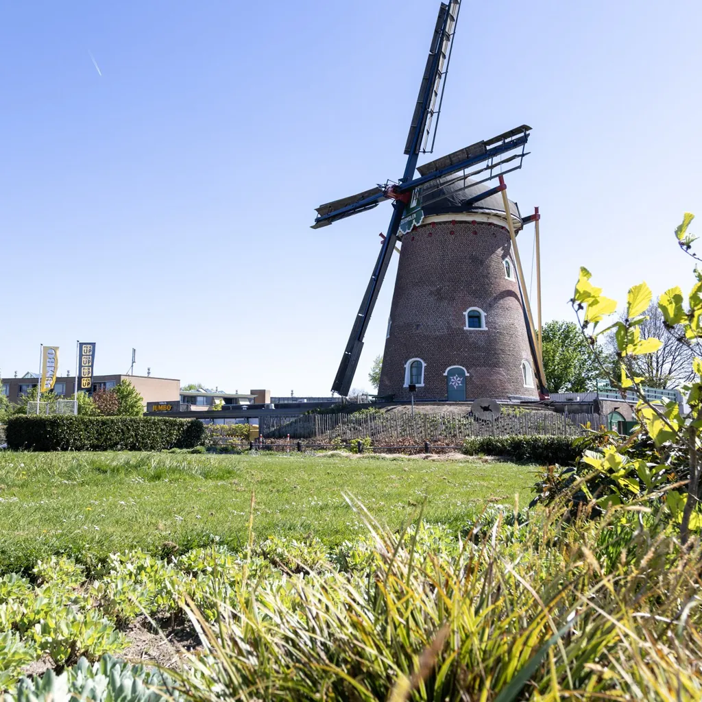 Molen en groene omgeving nabij de Mooksebaan in Groesbeek