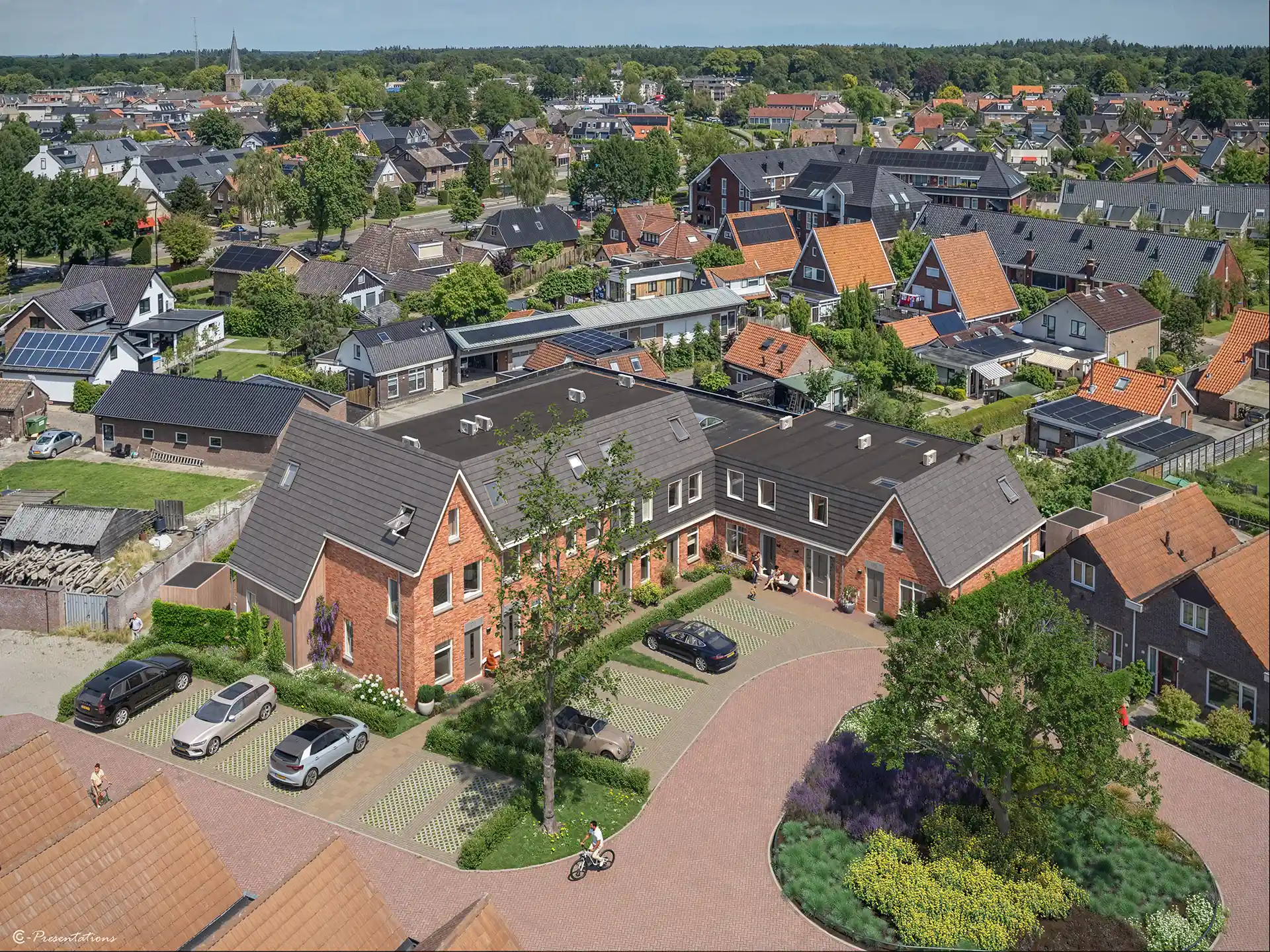 Vogelvlucht impressie van het woonhof Nieuwe Damhof in Putten